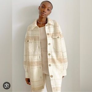 Aritzia Ganna jacket. Brand new with tags. Size XS Colour beige/cream plaid
